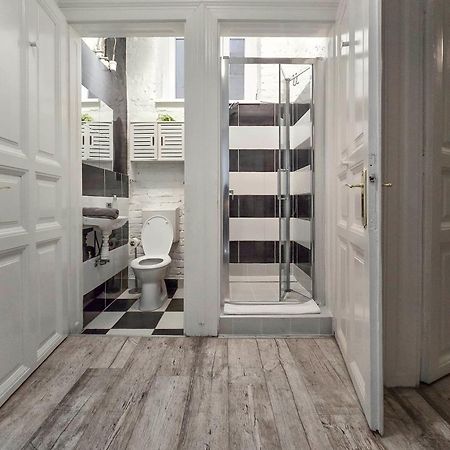 Wolf Apartment With Terrace ブダペスト エクステリア 写真