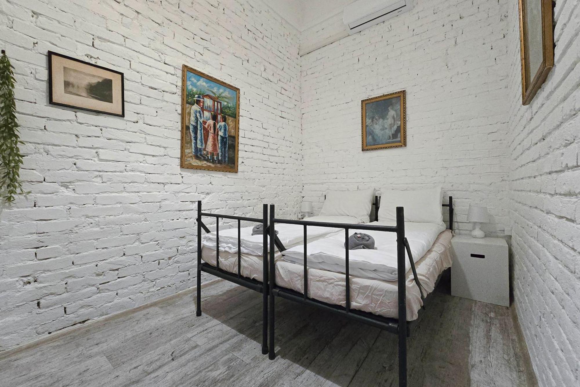 Wolf Apartment With Terrace ブダペスト エクステリア 写真